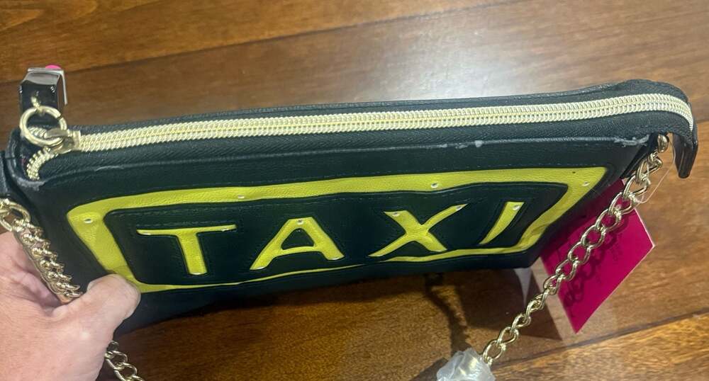 Betsey Johnson Taxi Light-Up Crossbody Purse Black Novelty Bag NWT LED - Picture 7 of 8